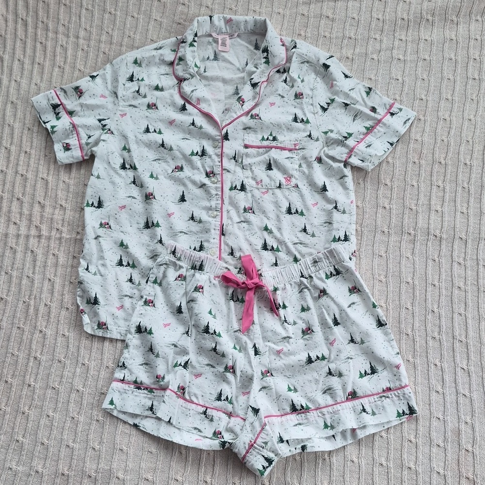 Victoria's Secret Winter Pajama Short Set M Lounge Set Loungeware Pink Christmas